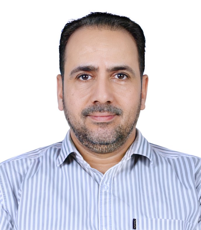 صورة كاتب الدليل